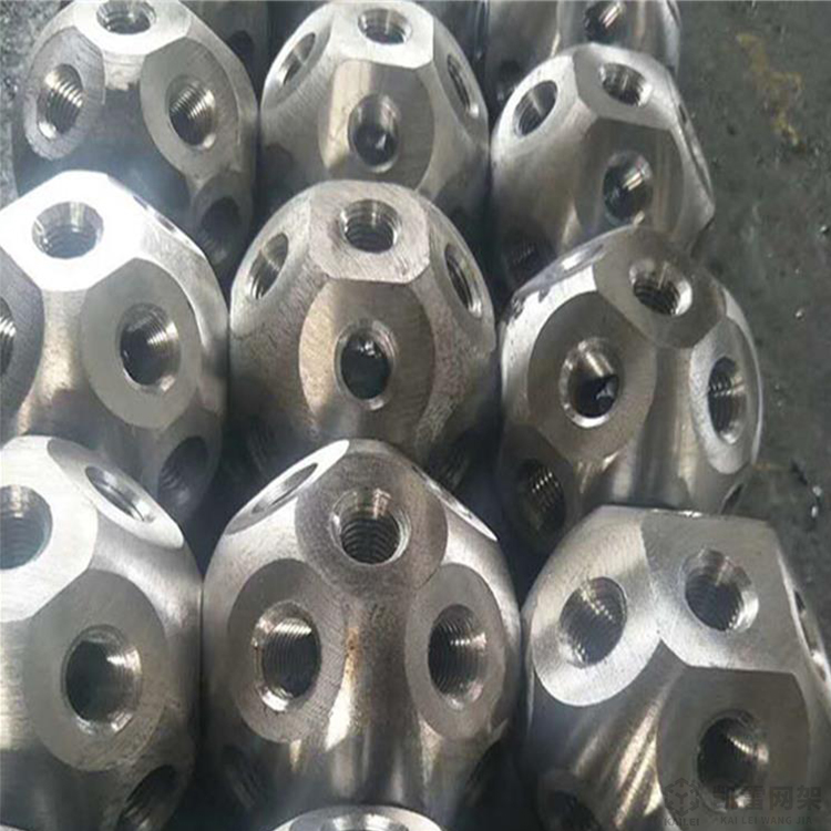 米泉螺栓球网架加工安装方法